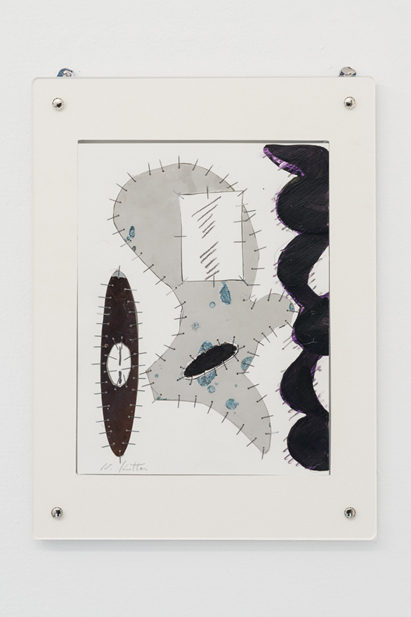 ハッチングの肖像　2022　紙、アクリル、鉛筆、酸化被膜したアルミニウム　h 25 × w 19 cm